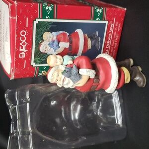 Enesco Vintage 1991 "Santa Delivers Love" Ornament